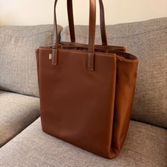 BEIS Handbags - BEIS commuter tote in maple